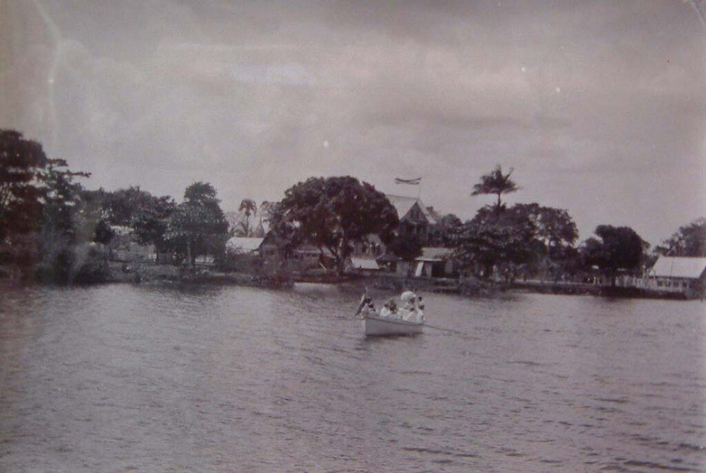 View of Groot Chatillon from the river, 1930