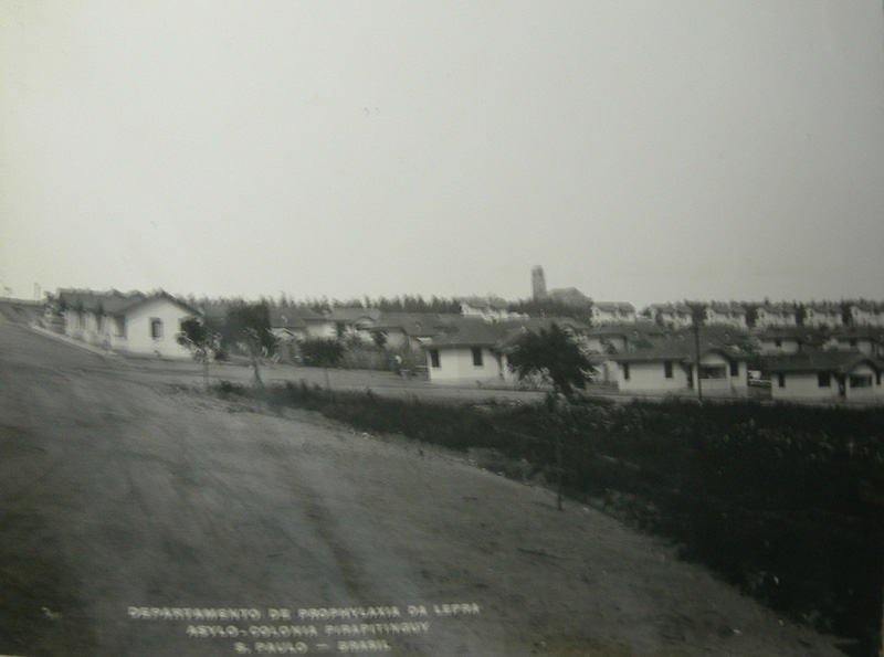 A view of the housing at the Pirapitinguí colony