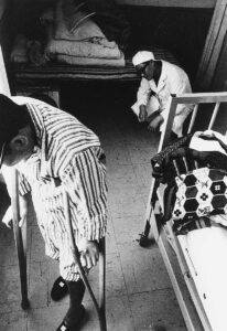 Learning to walk with crutches