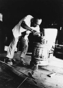 Making a wooden bucket