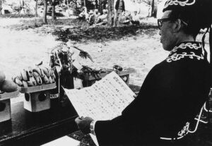 Memorial ceremony for old canes (1)