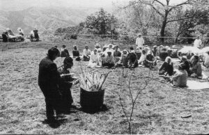 Memorial ceremony for old canes (2)