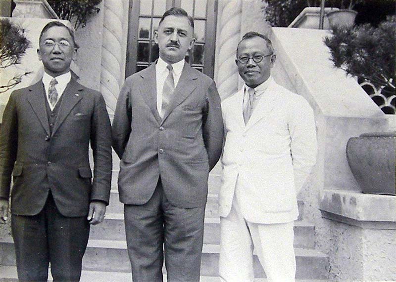 Shanghai Leprosy Clinic, Dr W Wade, Mr Lee, and Dr Wu Lien-Teh